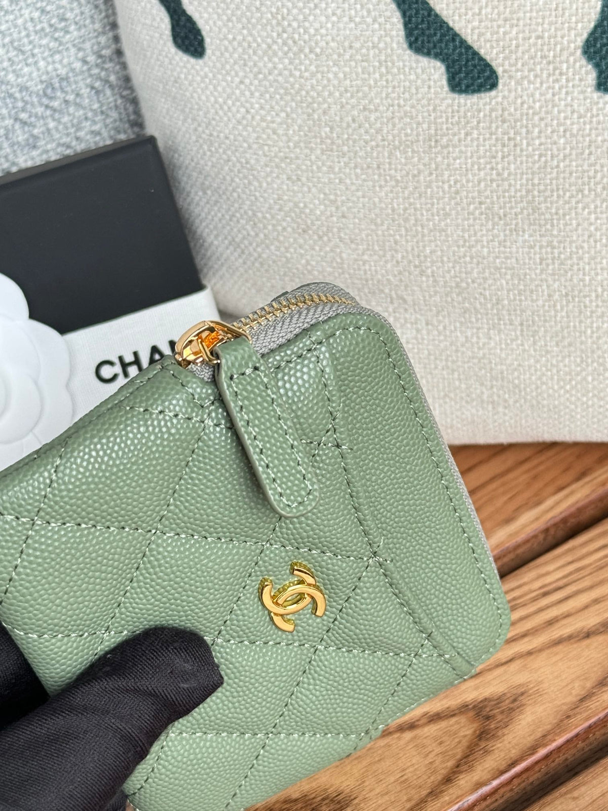 CC Zip Card Holder Wallet Olive Green Gold Metal Caviar 240599
