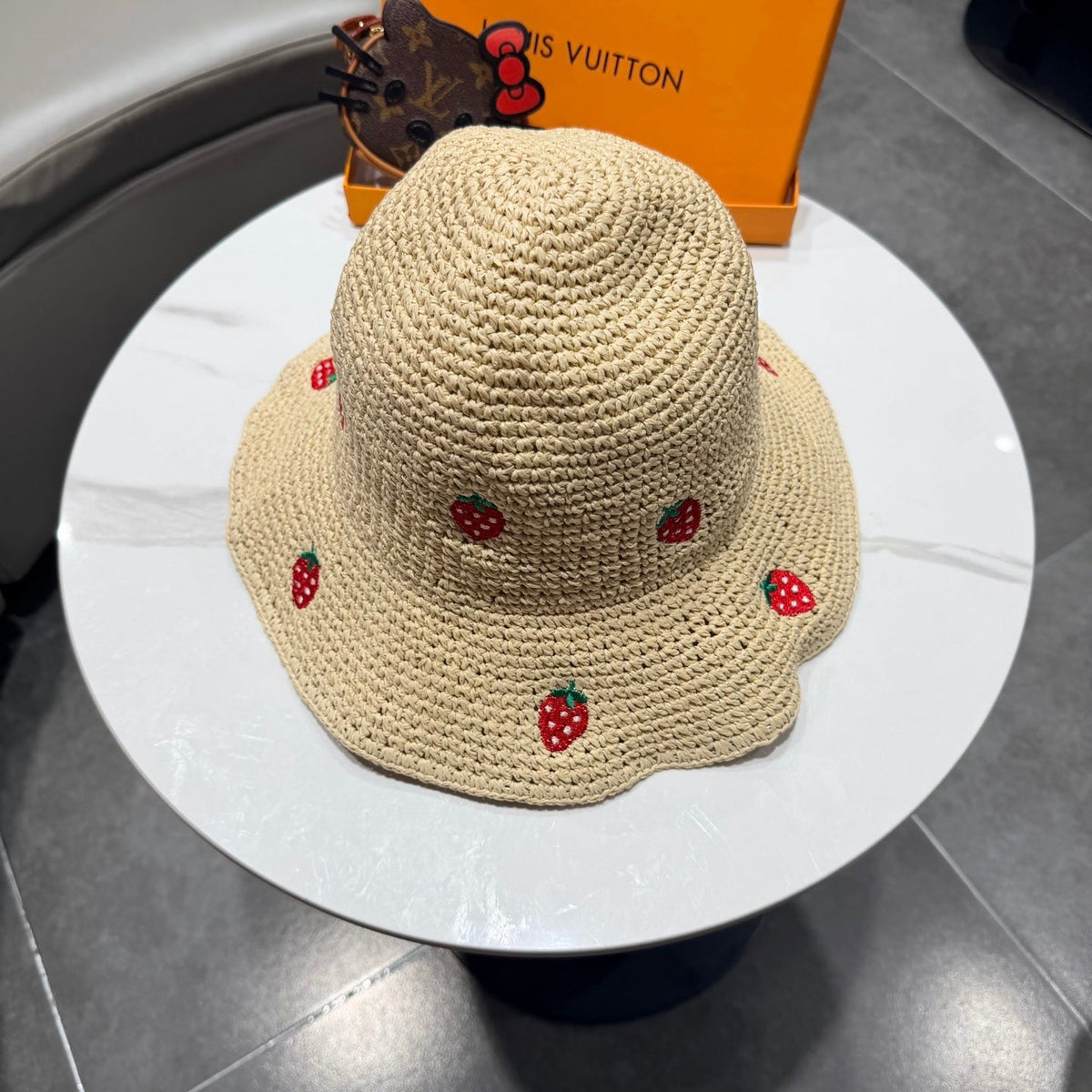 LV Fisherman's Hat Beige in Woven 207170