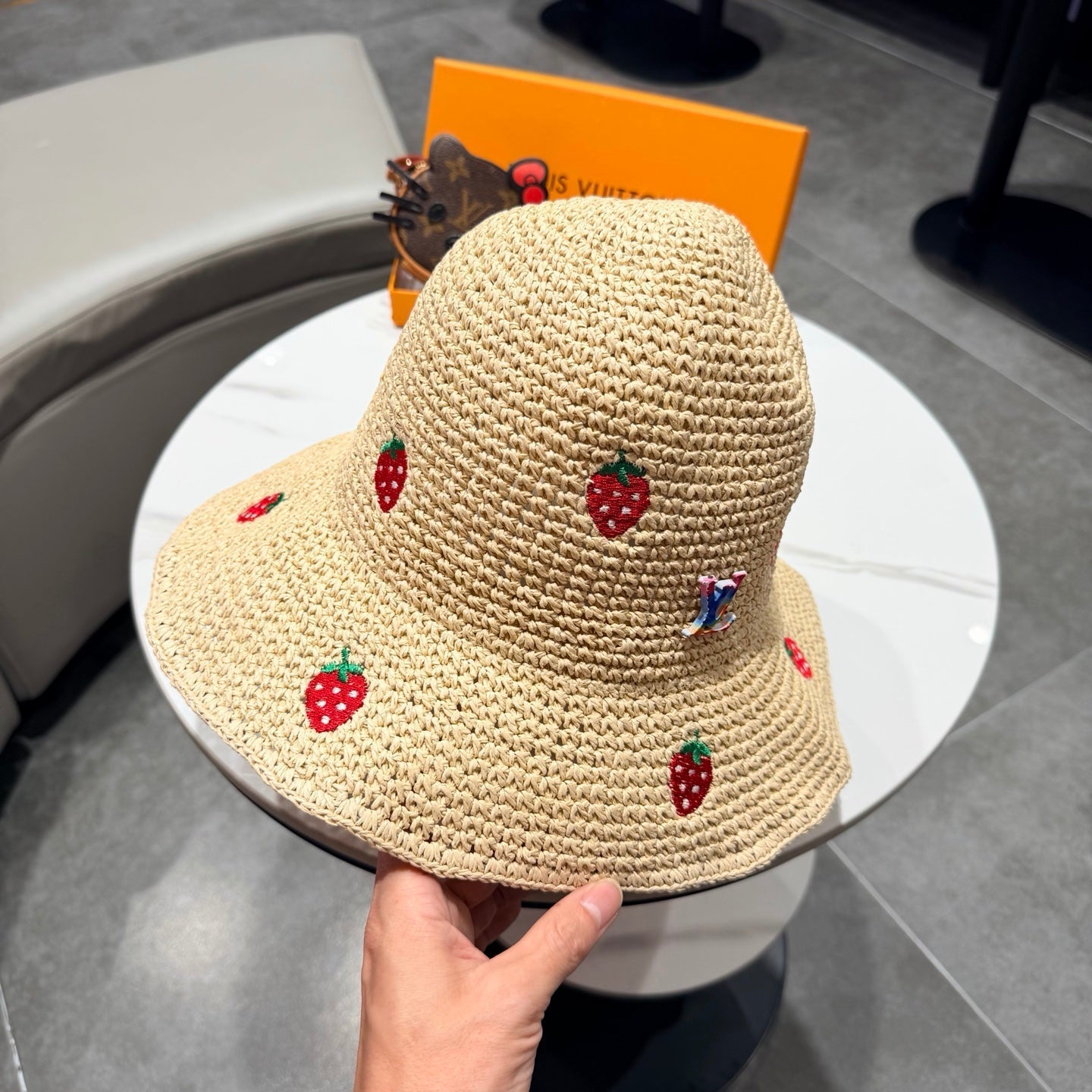 LV Fisherman's Hat Beige in Woven 207170