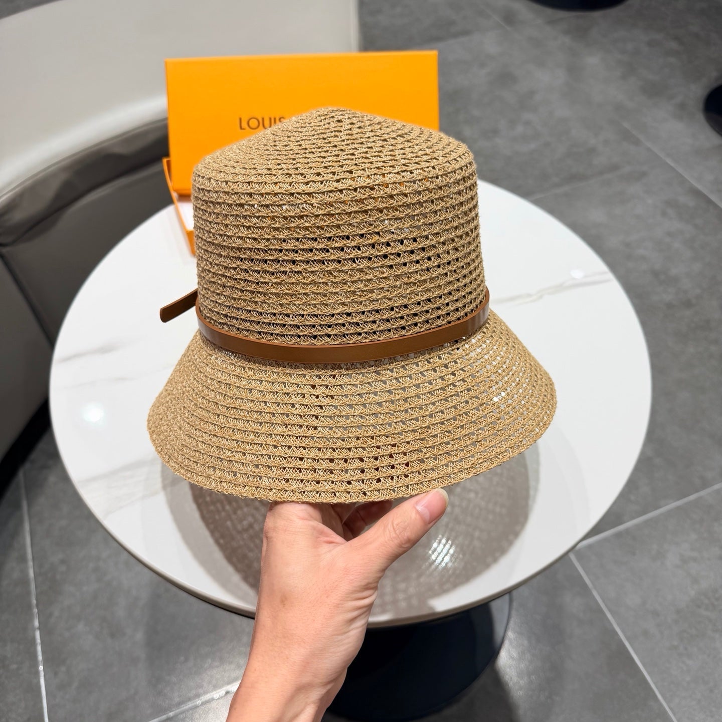 LV Hat Camel Brown in Straw 205587