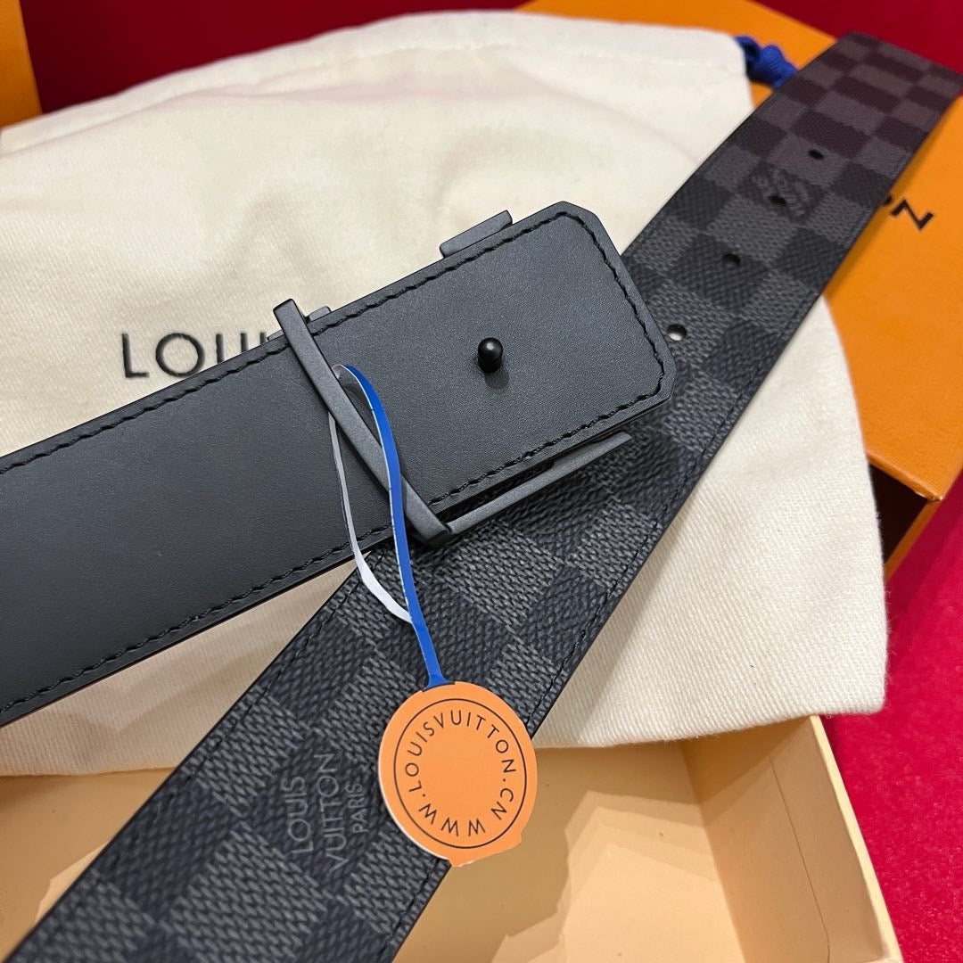 LV Initiales 40mm Reversible Belt Black