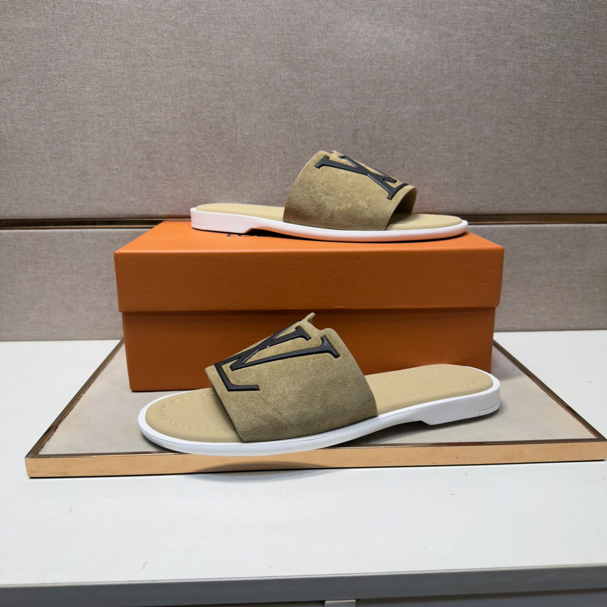 LV Men's Slide Sandals, Beige Suede LV Logo Open Toe Casual Slip On Summer Slippers