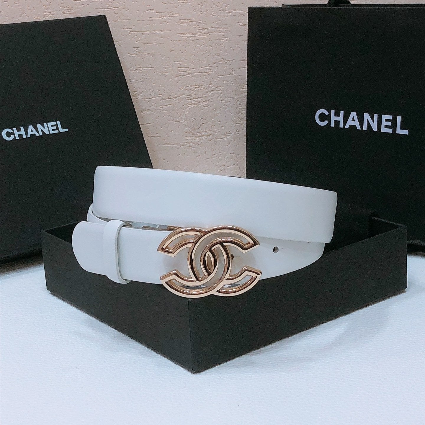 CHANEL BELT 3CM IN WHITE LAMBSKIN WITH GOLD HARDWARE