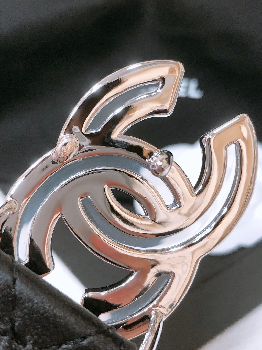 CHANEL BELT 3CM IN BLACK EMBROIDERED LAMBSKIN SILVER HARDWARE
