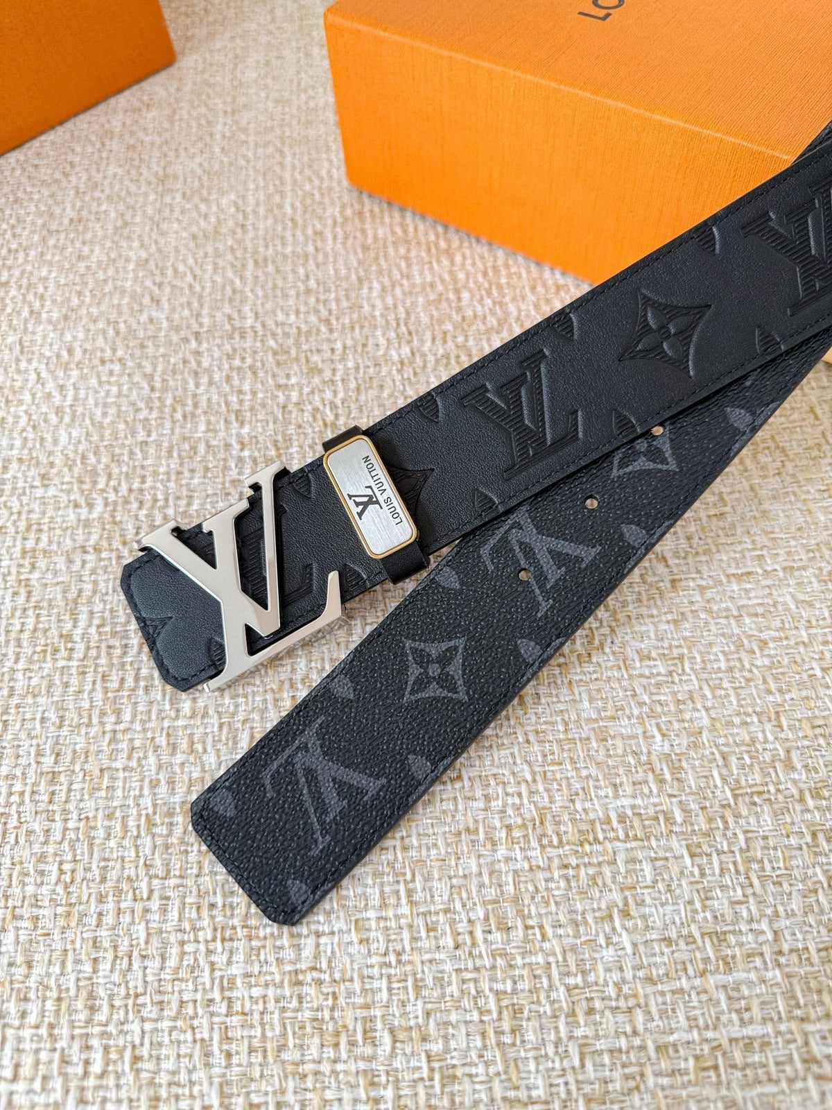 LV 4.0 Belt Star Buckle Embossed Leather 200330