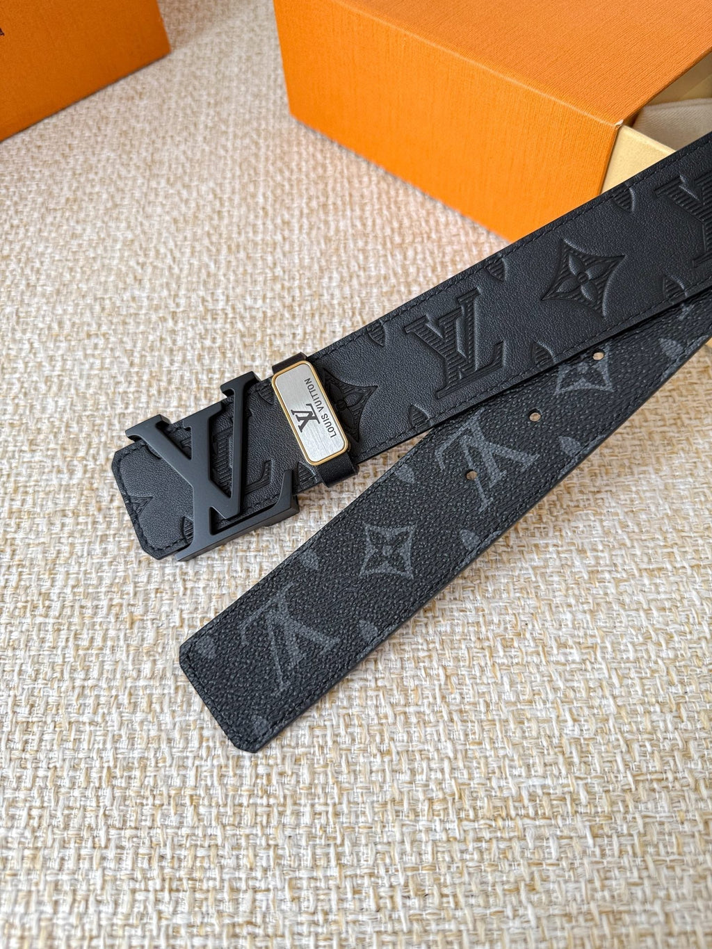 LV 4.0 Belt Star Buckle Embossed Leather 200330