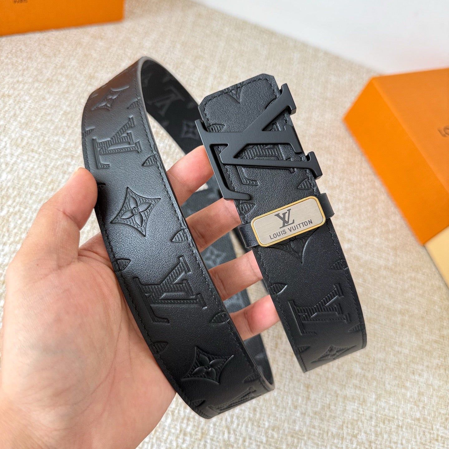 LV 4.0 Belt Star Buckle Embossed Leather 200330