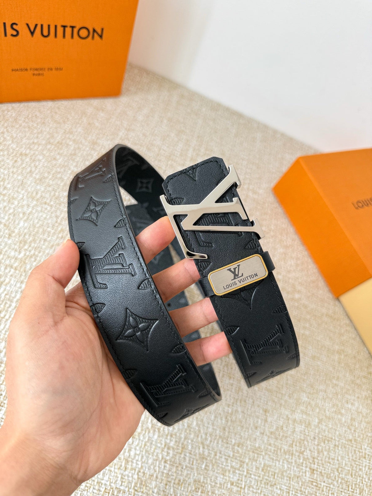 LV 4.0 Belt Star Buckle Embossed Leather 200330