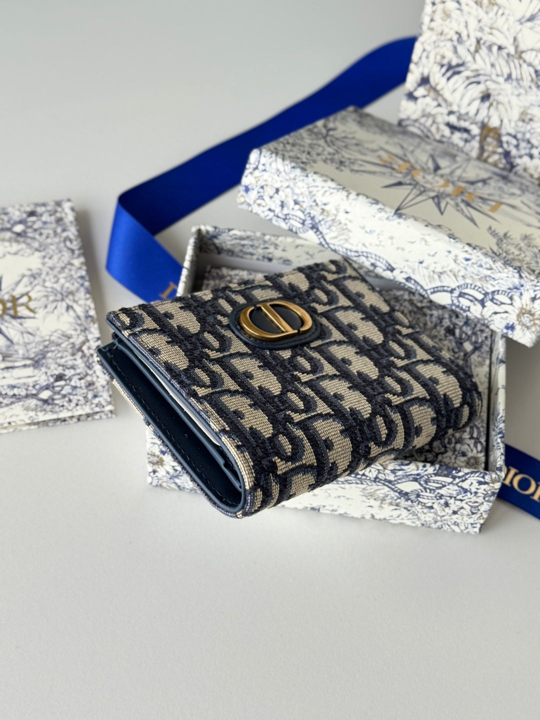 CD 30 Montaigne Dahlia Wallet 12cm Blue Fabric & Calfskin Jacquard
