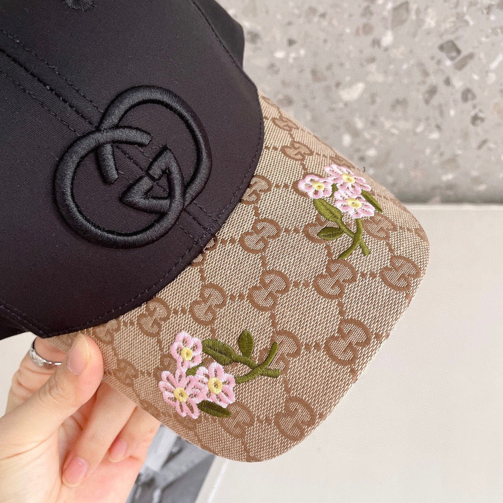 BAKER BOY CAP IN BLACK MIX CAMEL BROWN MONOGRAM JACQUARD FABRIC 136304