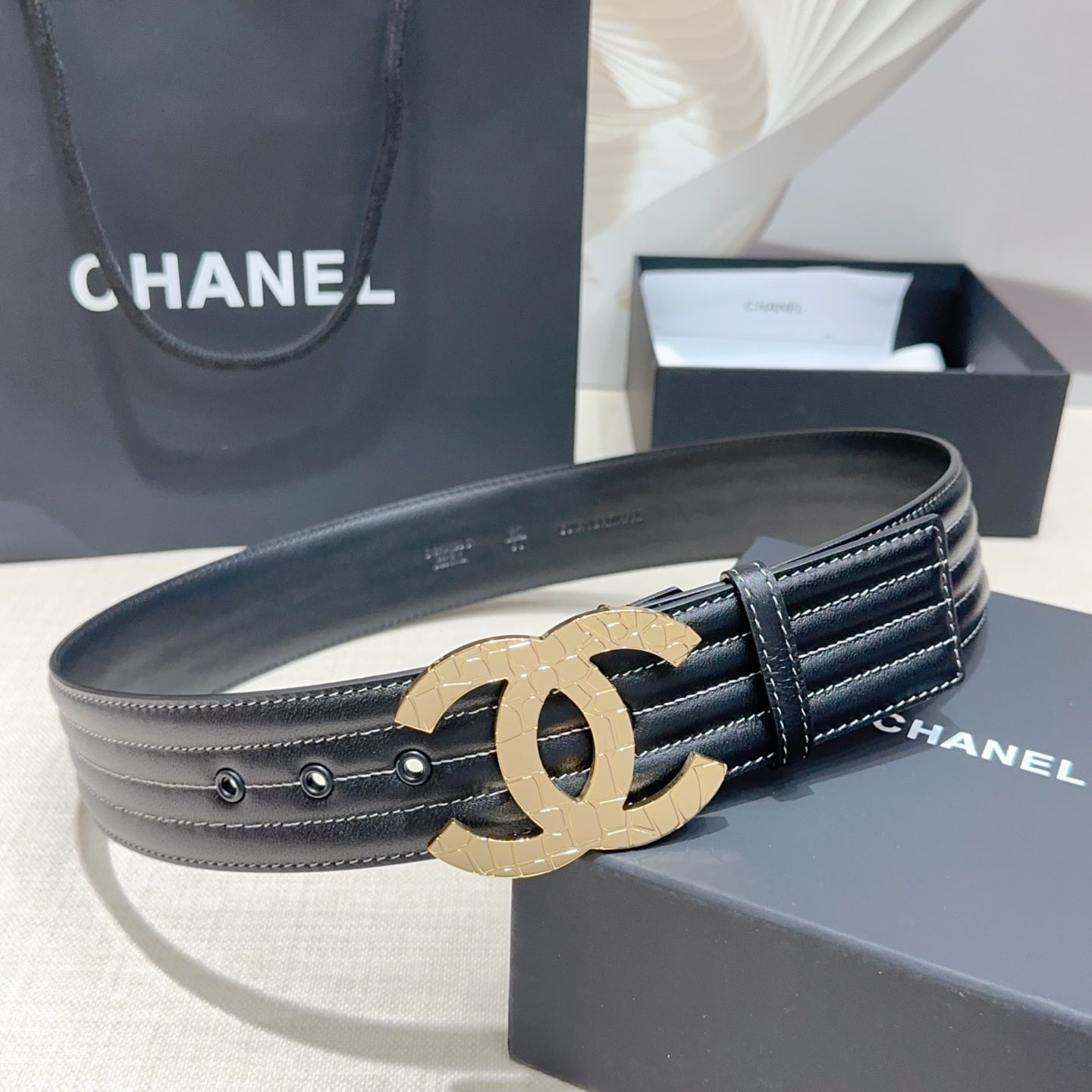 CC Belt 5.0 Wide Gold-Tone CC Buckle Black Cowhide 200098