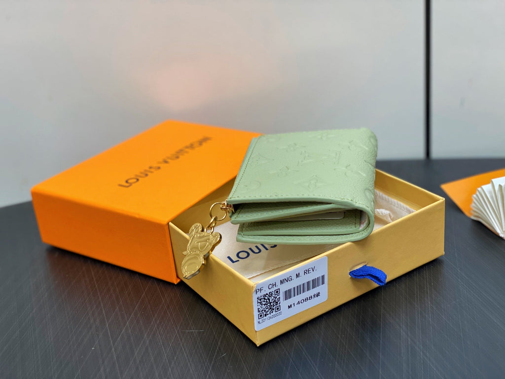 LV x TM Portfolio Lisa Wallet Green Gold Leather 329882