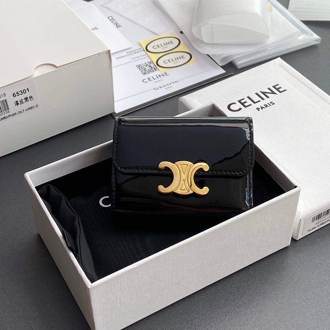 TRIOMPHE Compact Wallet With Coin Purse Black Patent Leather