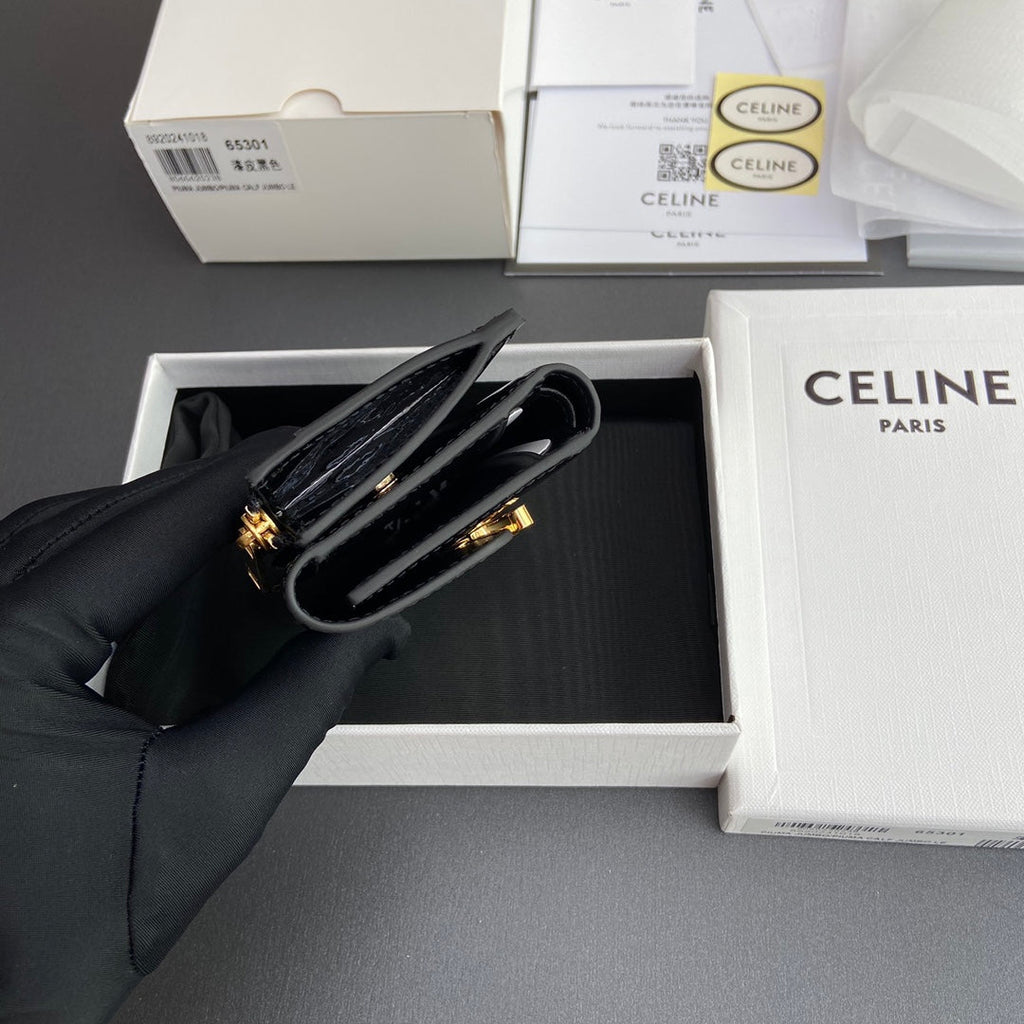 TRIOMPHE Compact Wallet With Coin Purse Black Patent Leather