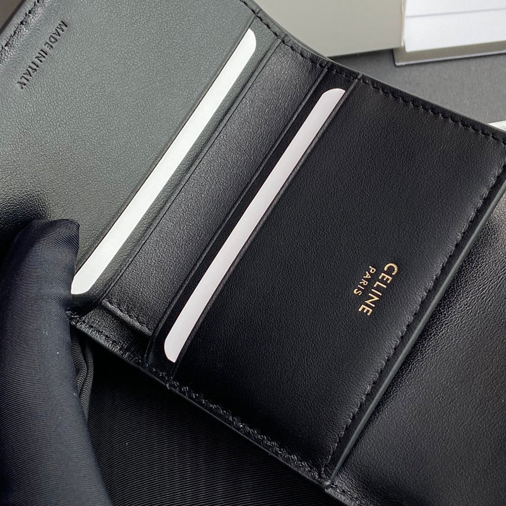TRIOMPHE Compact Wallet With Coin Purse Black Patent Leather