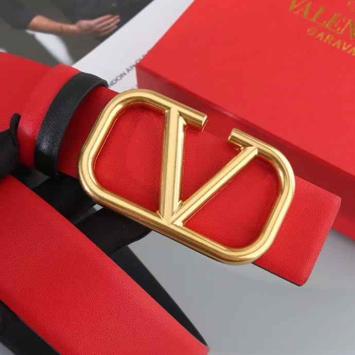 VT VLogo Signature Belt Red in Leather