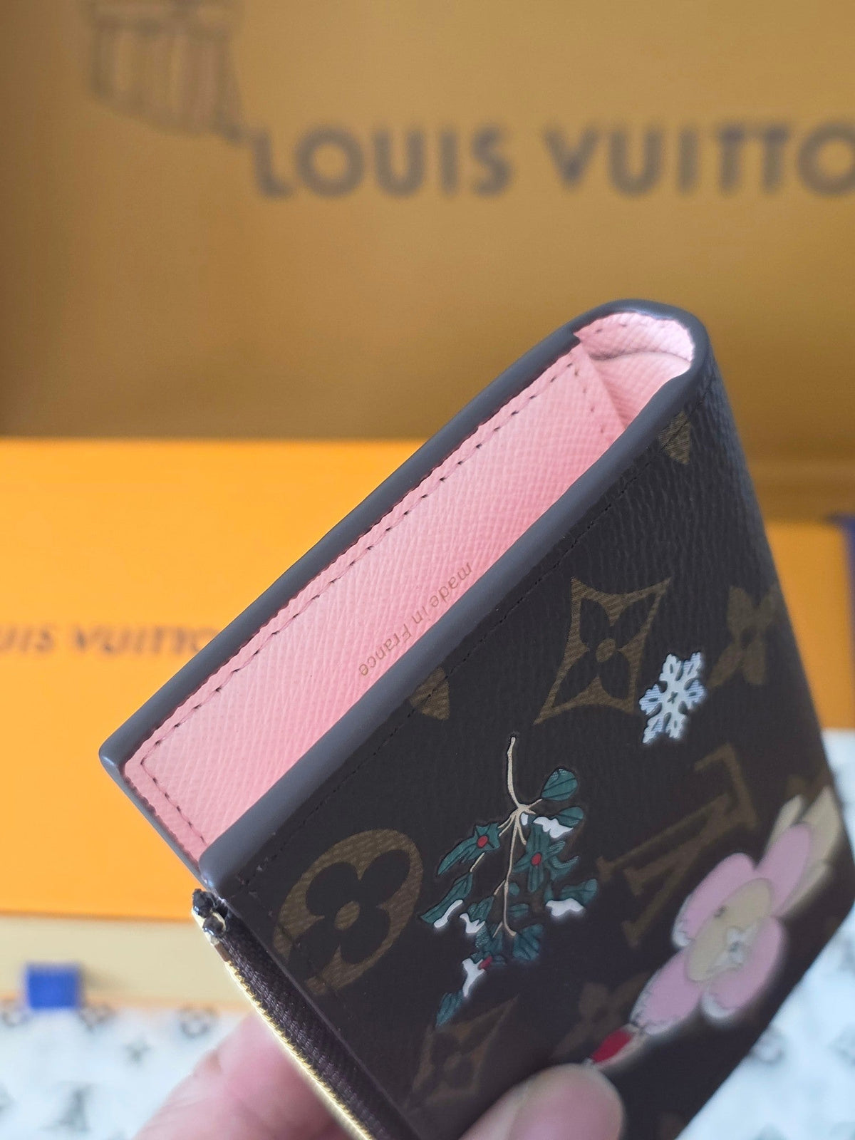lV Lisa Wallet Vivienne Wintery Travel Brown Monogram Canvas 274900