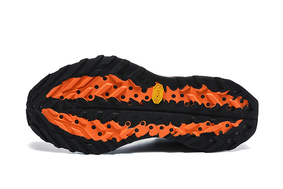 ACG Ultrafly Trail Black/Total Orange