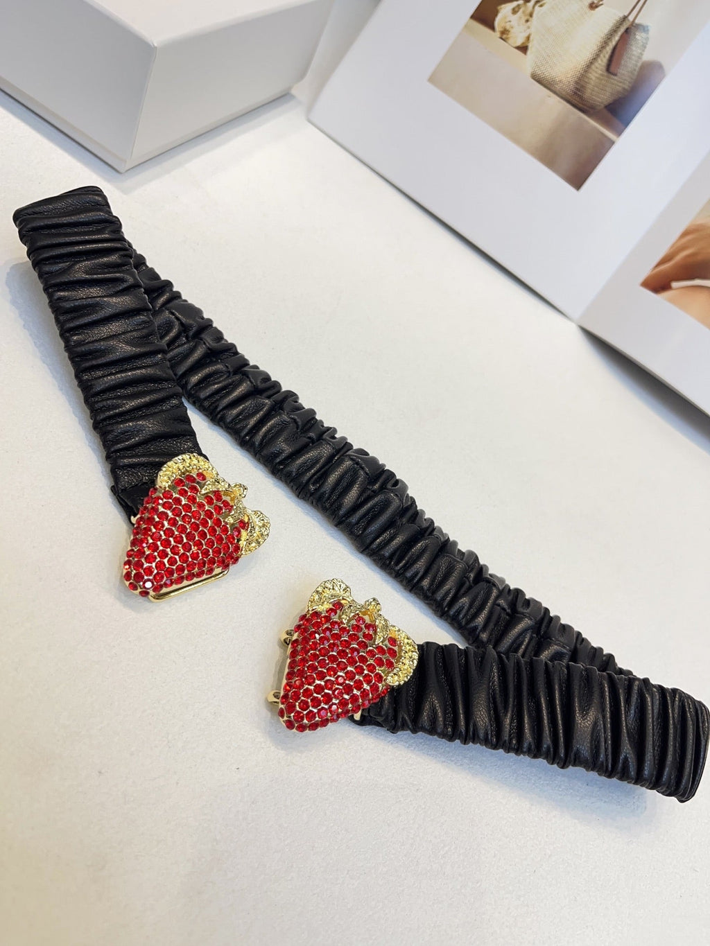 GG 3cm Strawberry Belt Black Sheepskin