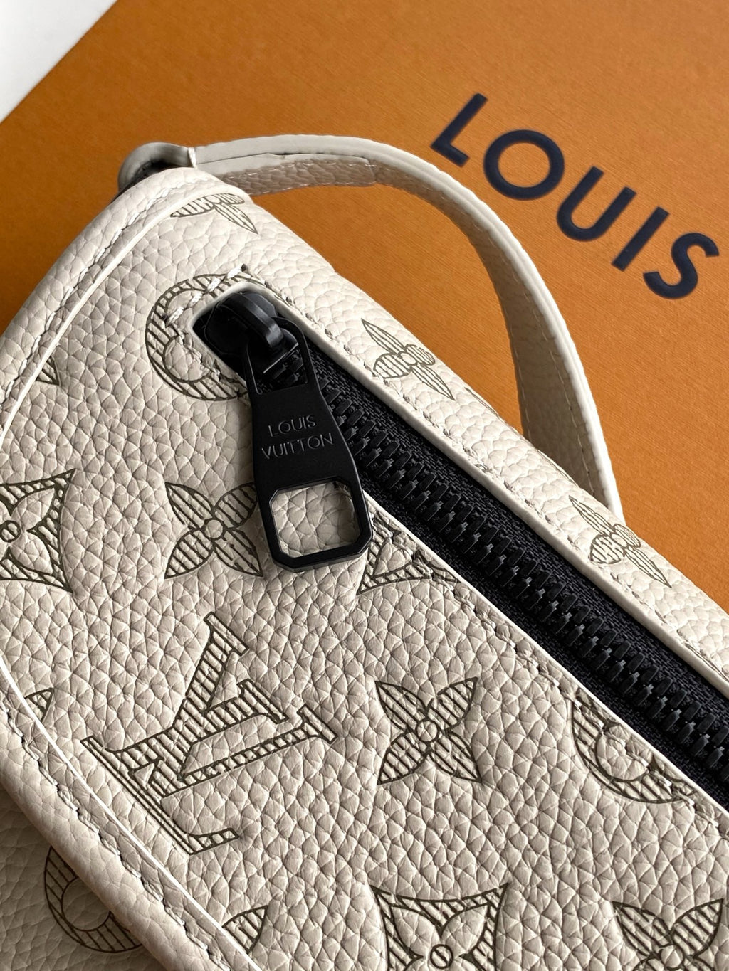 LV Pulse Wearable Wallet 22.5cm Sand Color Monogram Shadow embossed calfskin