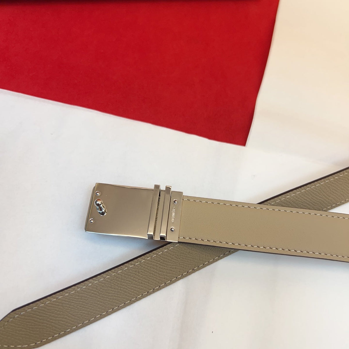 HM Elan Pocket Belt Khahi Sliver Calfskin 202788