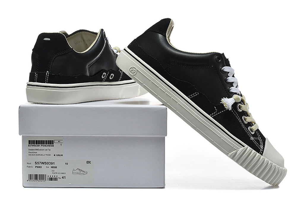 MAISON MARGIELA New Evolution Black/White