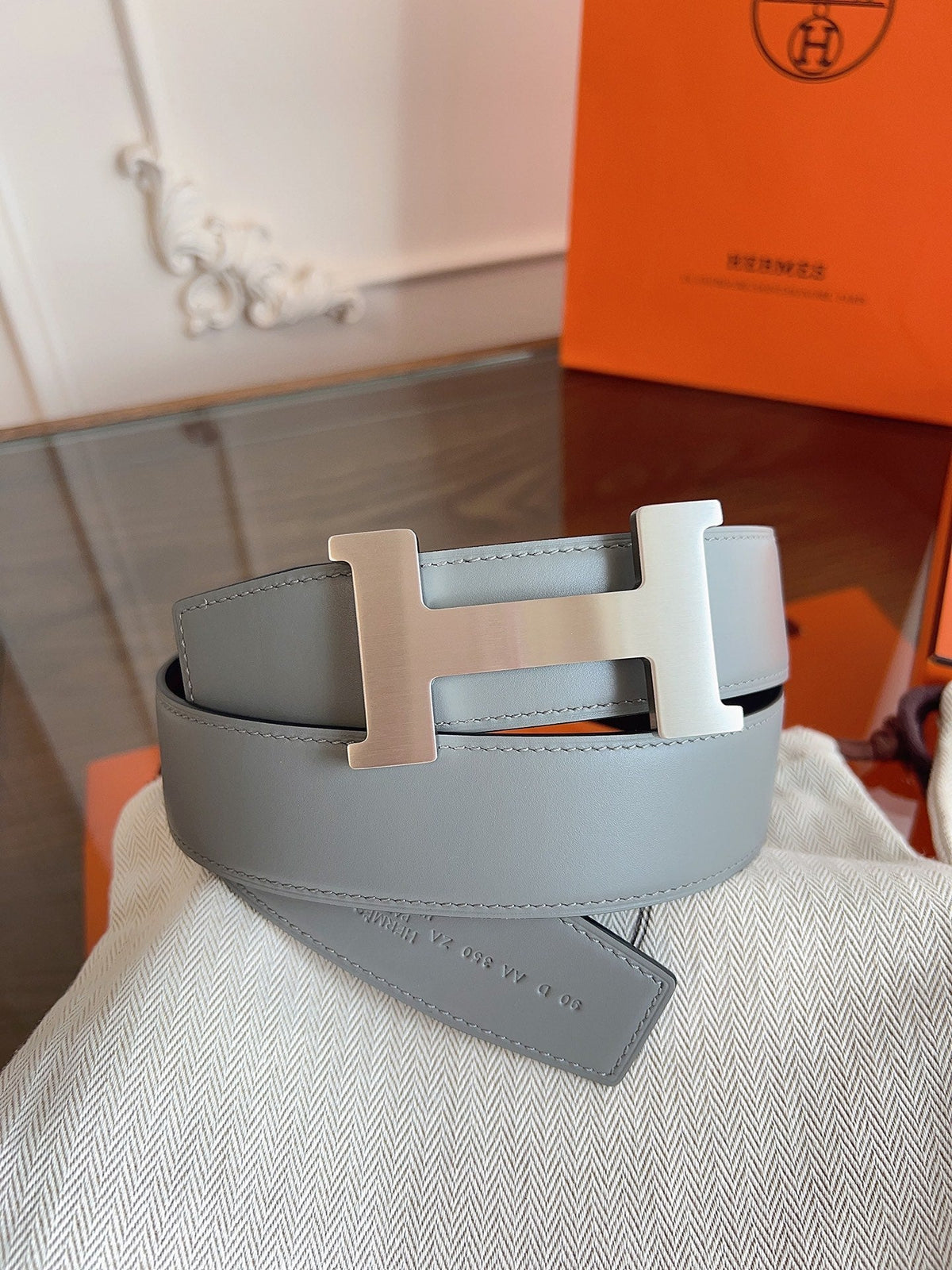 HM Constance Reversible Sliver H Buckle Belt Grey 194333