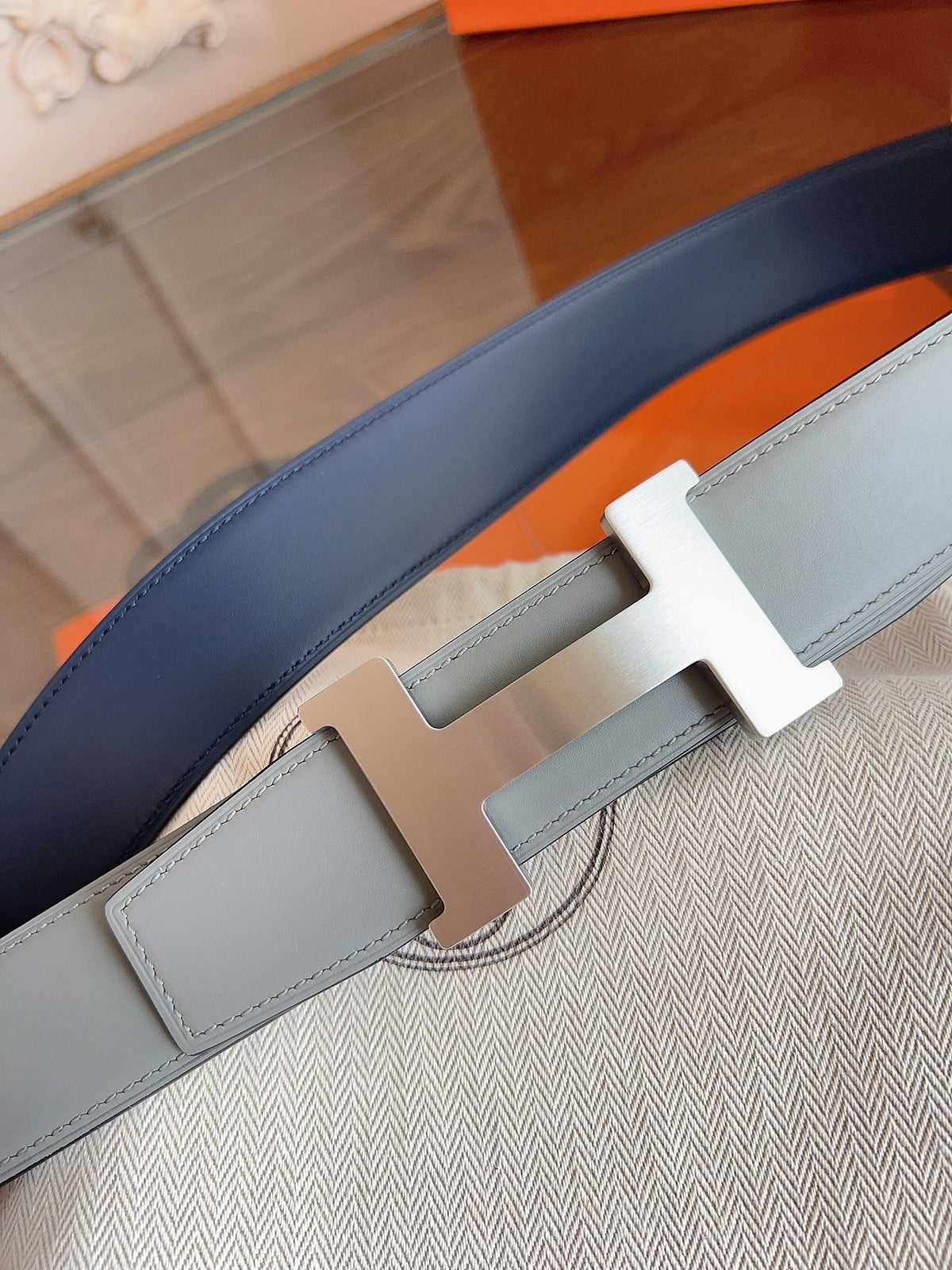 HM Constance Reversible Sliver H Buckle Belt Grey 194333