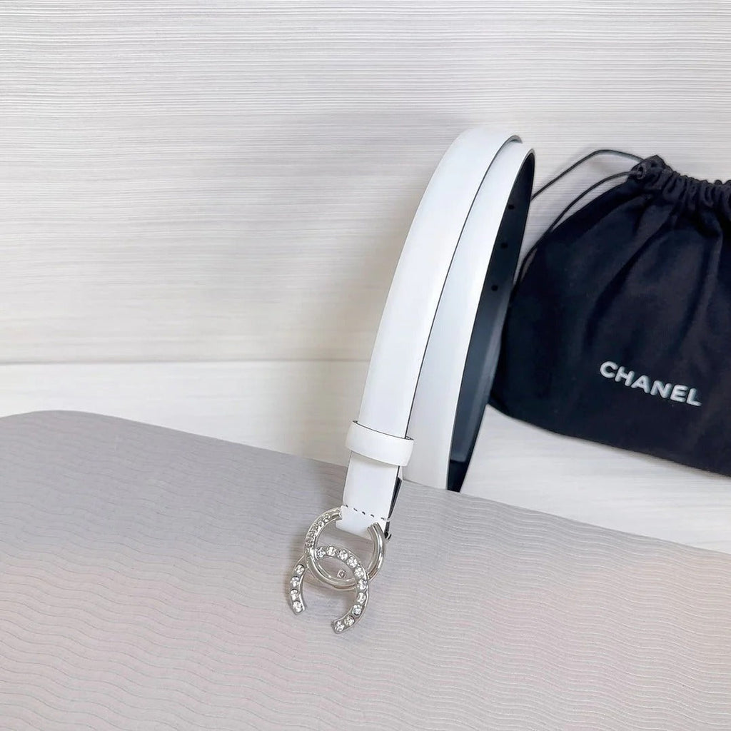 CC BELT 20 MM IN WHITE SMOOTH CALFSKIN SILVER HARDWARE ATTACH RHINSTONE
