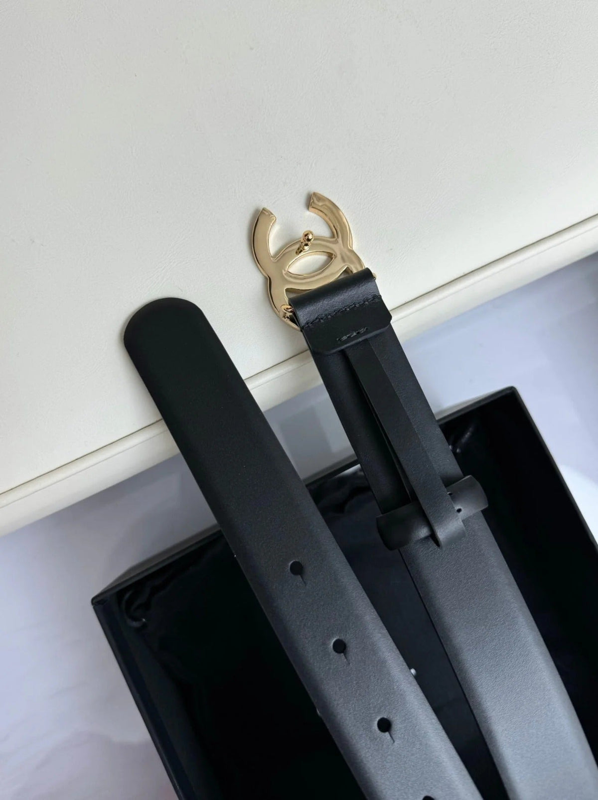 CC BELT 30MM IN BLACK SMOOTH CALFSKIN GOLD HARDWARE ATTACH RHINSTONES