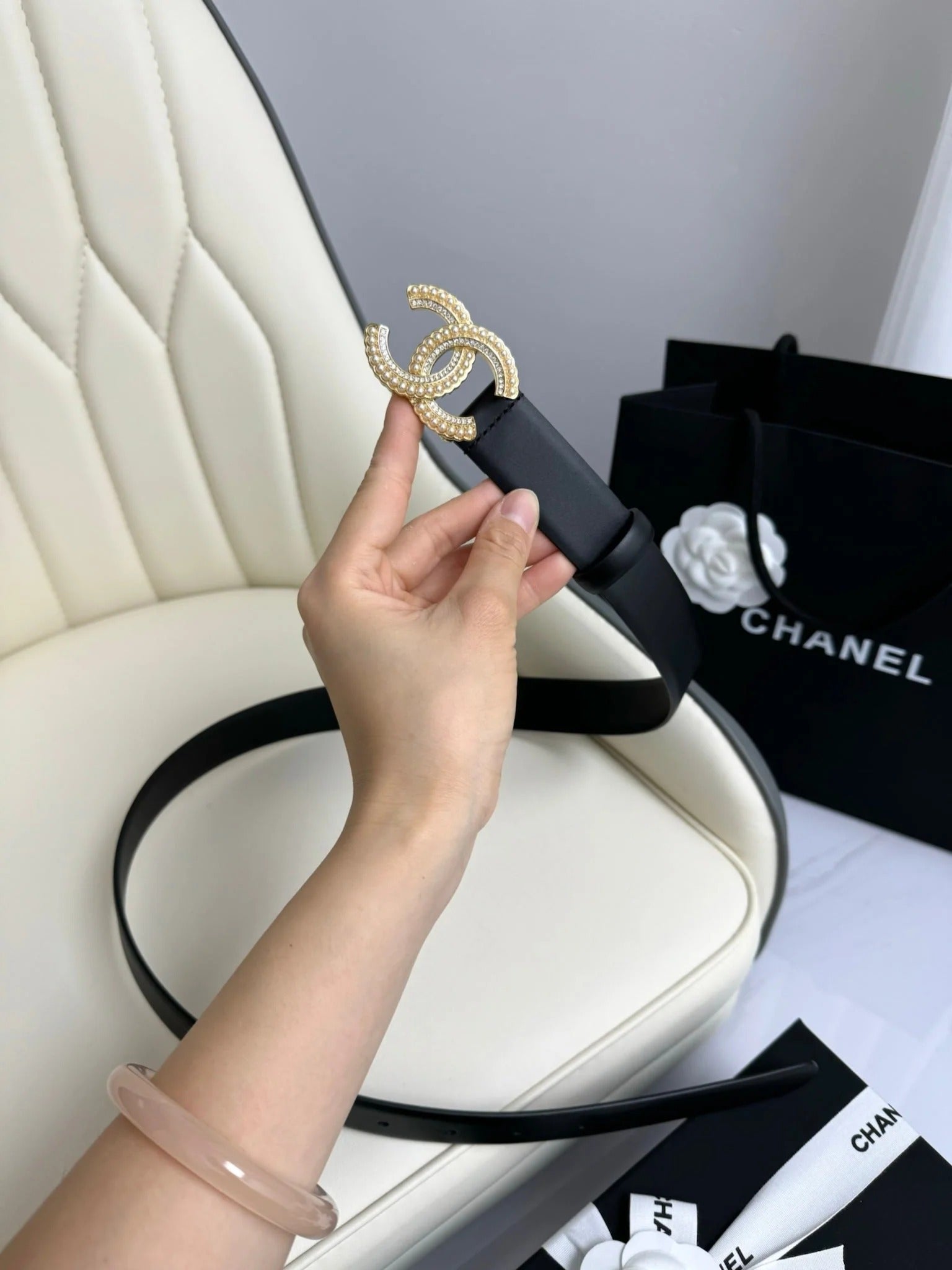CC BELT 30MM IN BLACK SMOOTH CALFSKIN GOLD HARDWARE ATTACH PEARLS