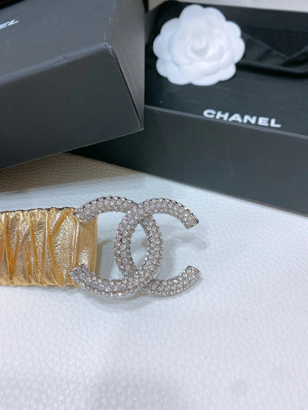 CC ELASTIC BELT 30MM IN GOLD CALFSKIN GOLD HARDWARE WITH RHINSTONES