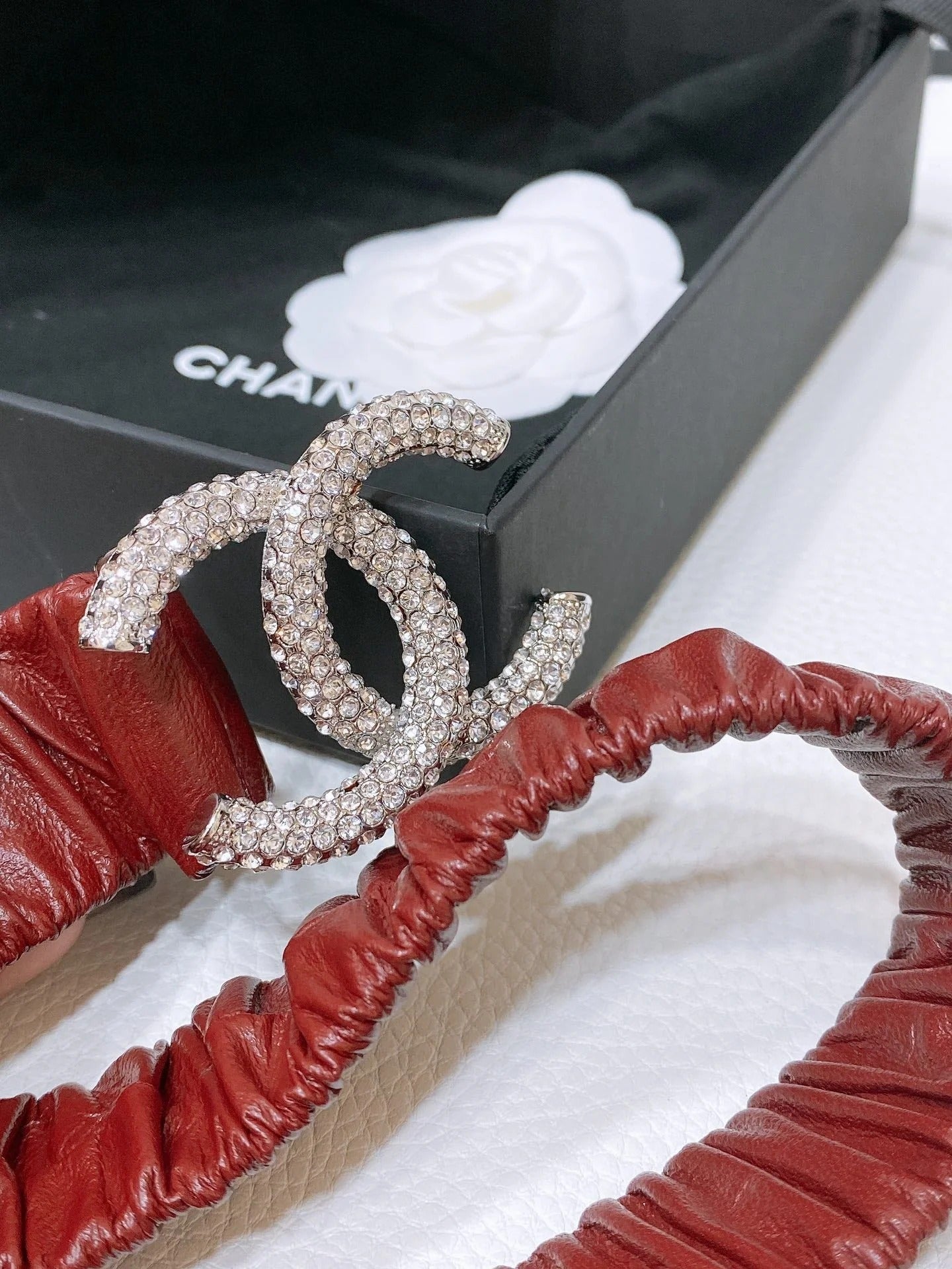 CC ELASTIC BELT 30MM IN WINE RED CALFSKIN SILVER HARDWARE WITH RHINSTONES