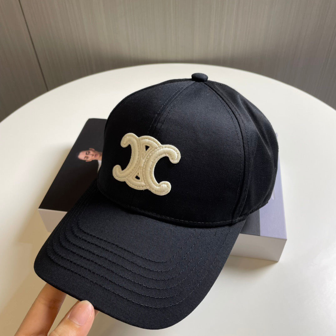 Celin Cap Black Velvet