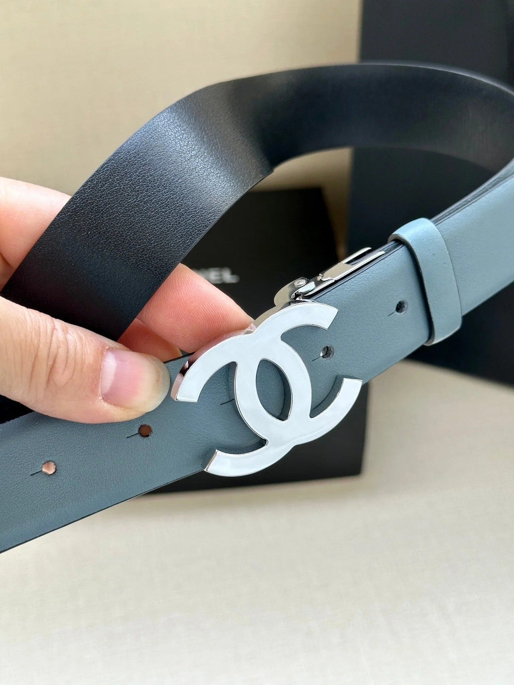 CC 30MM BELT IN STONE BLUE AND BLACK CALFSKIN WITH SILVER HARDWARE