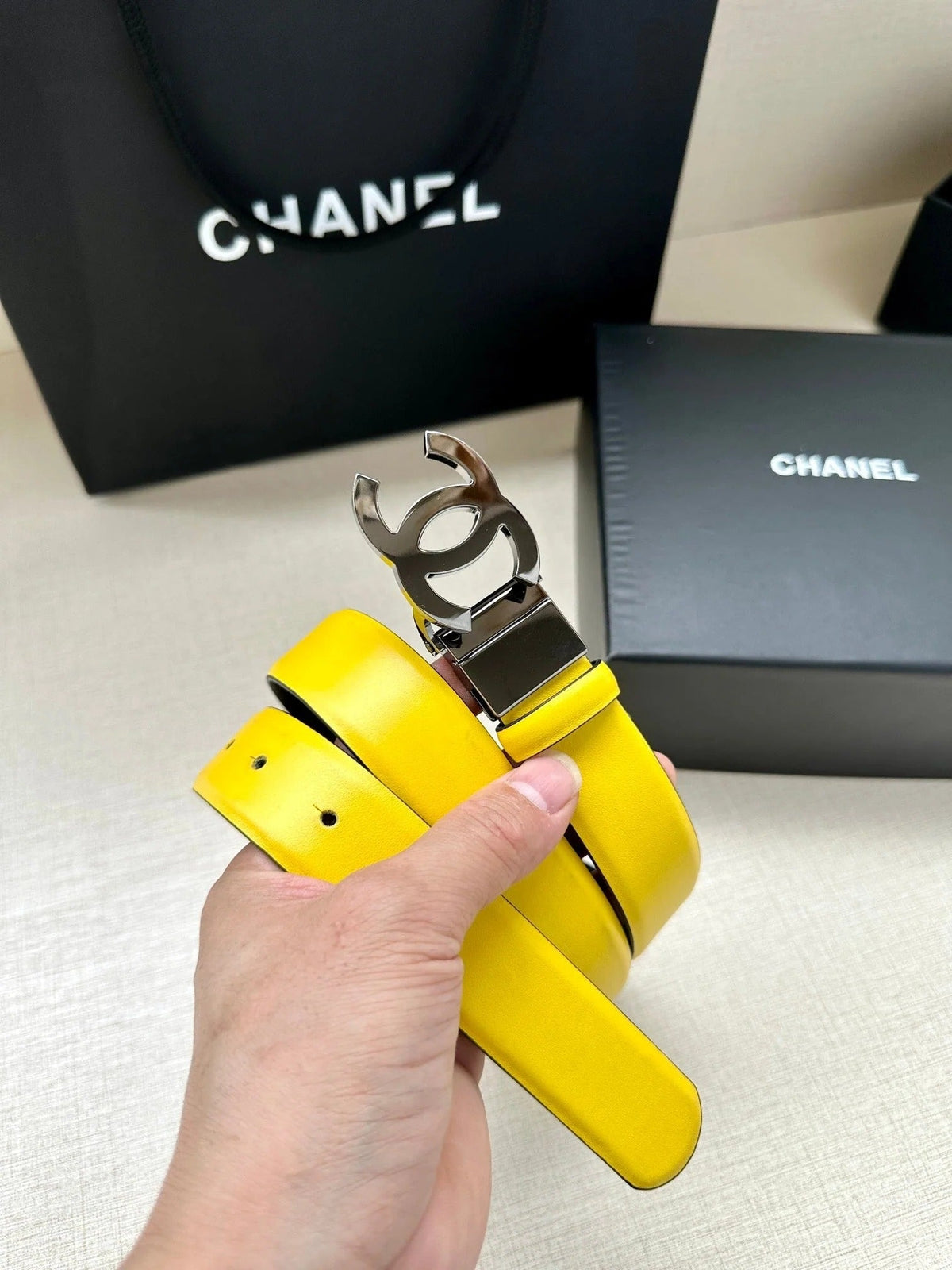 CC 30MM BELT IN BRIGHT YELLOW AND BLACK CALFSKIN WITH GOLD HARDWARE