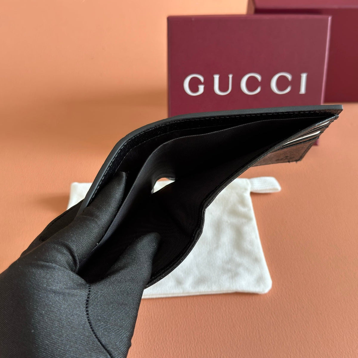 GG Marmont Bi-Fold Wallet Black Pebbled Leather