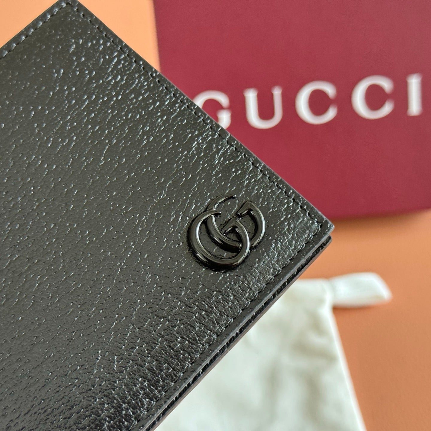 GG Marmont Bi-Fold Wallet Black Pebbled Leather