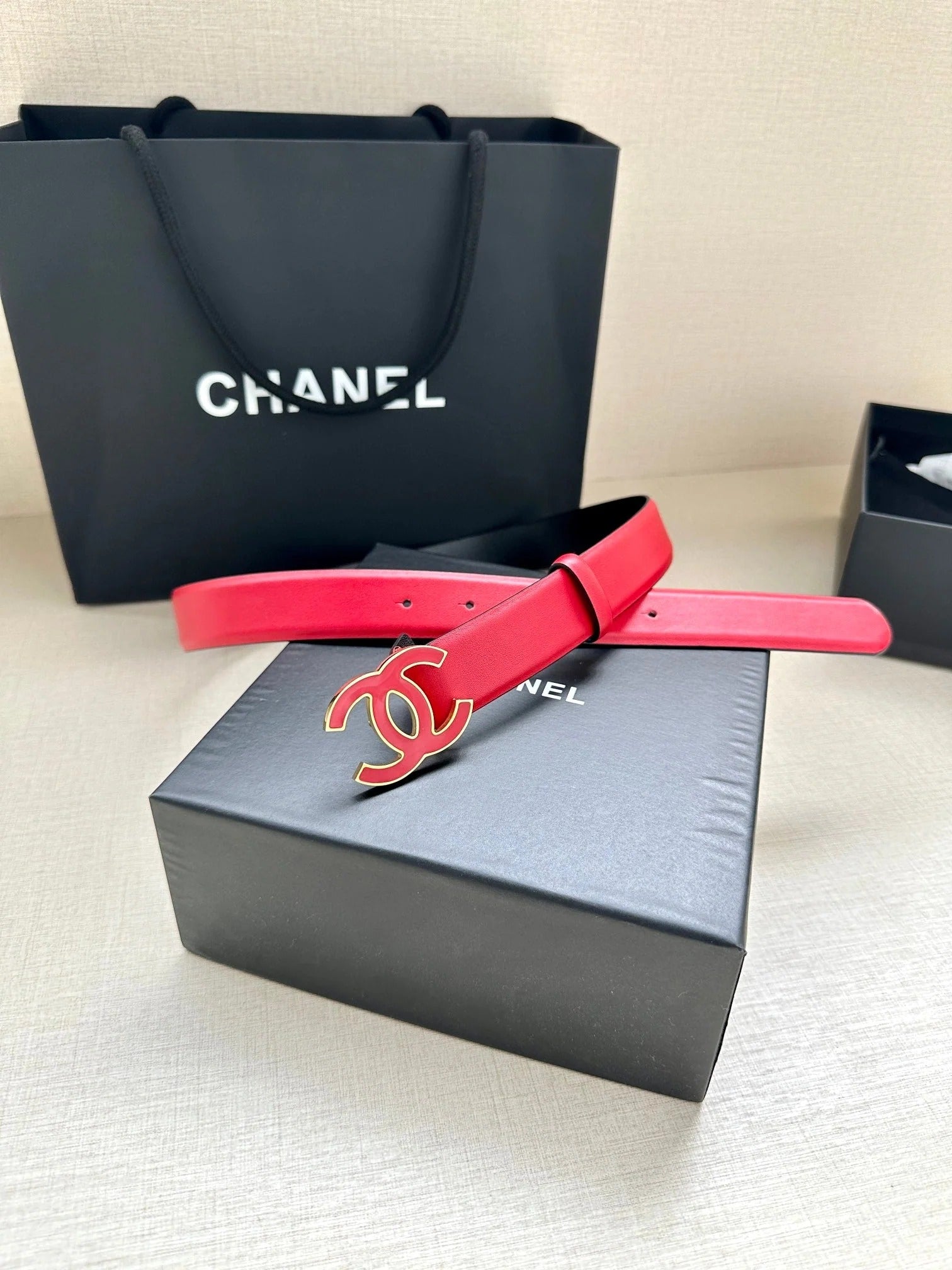 CC 30MM BELT IN CHERRY RED SMOOTH CALFSKIN METAL HARDWARE