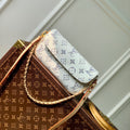Lv Wallet on Chain Ivy 23.5 White Monogram jacquard fabric