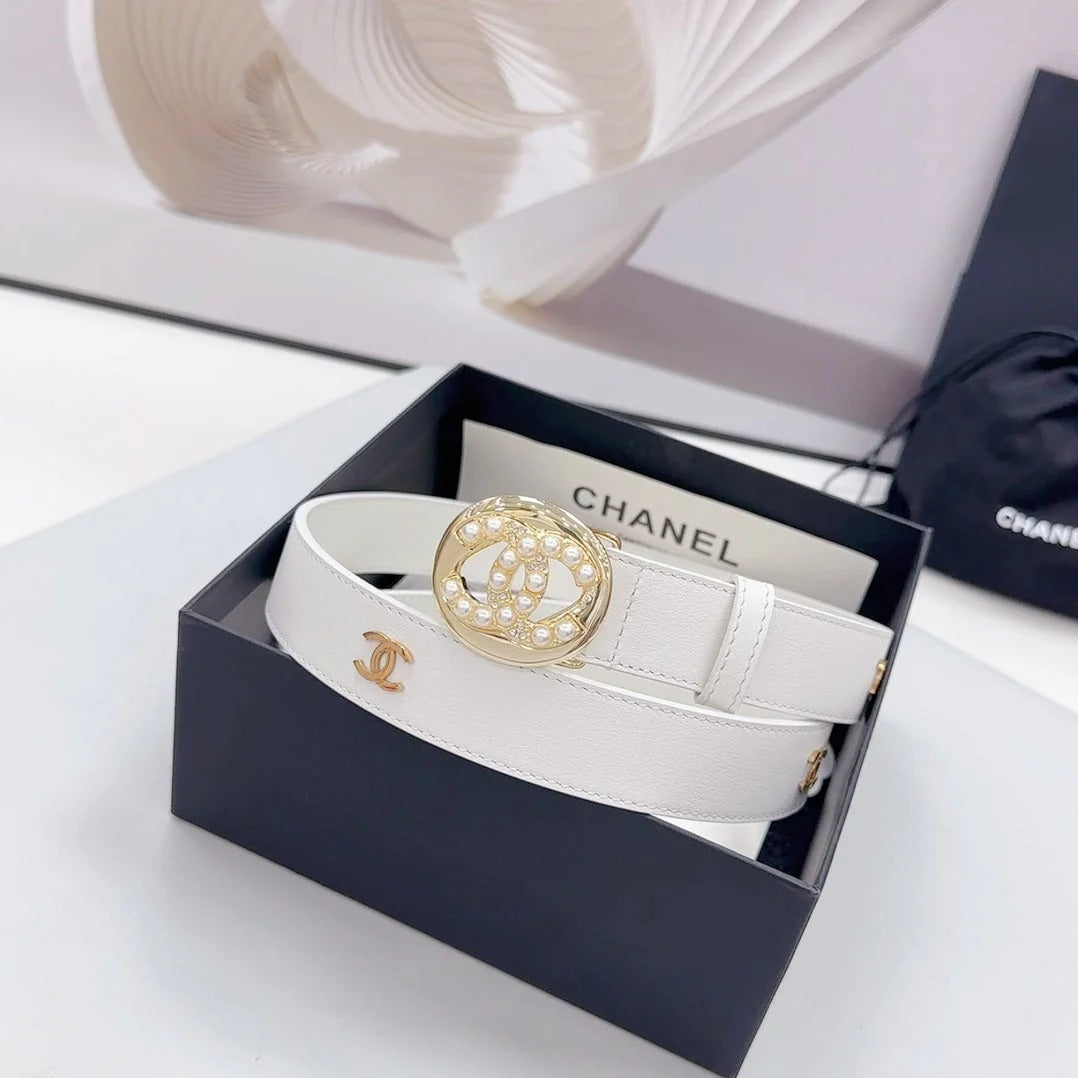 CC 30MM BELT IN WHITE CALFSKIN GOLD HARDWARE ATTACH PEARLS