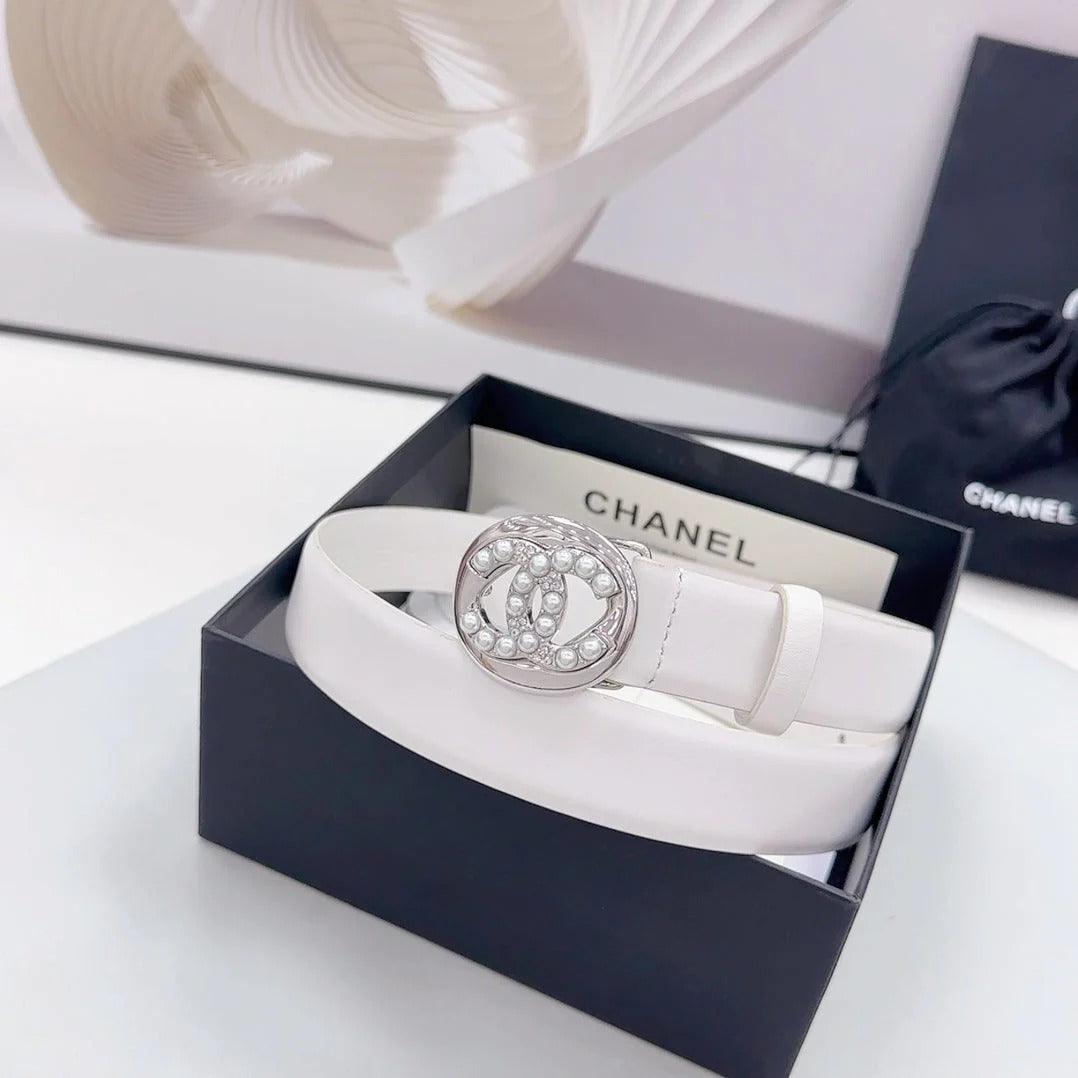 CC 30MM BELT IN WHITE CALFSKIN SILVER HARDWARE ATTACH PEARLS