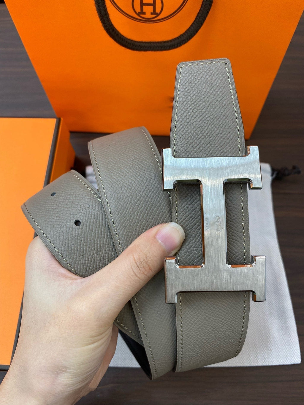 H CONTANCE BELT 38MM SILVER BUCKLE BLACK TAUPE LEATHER