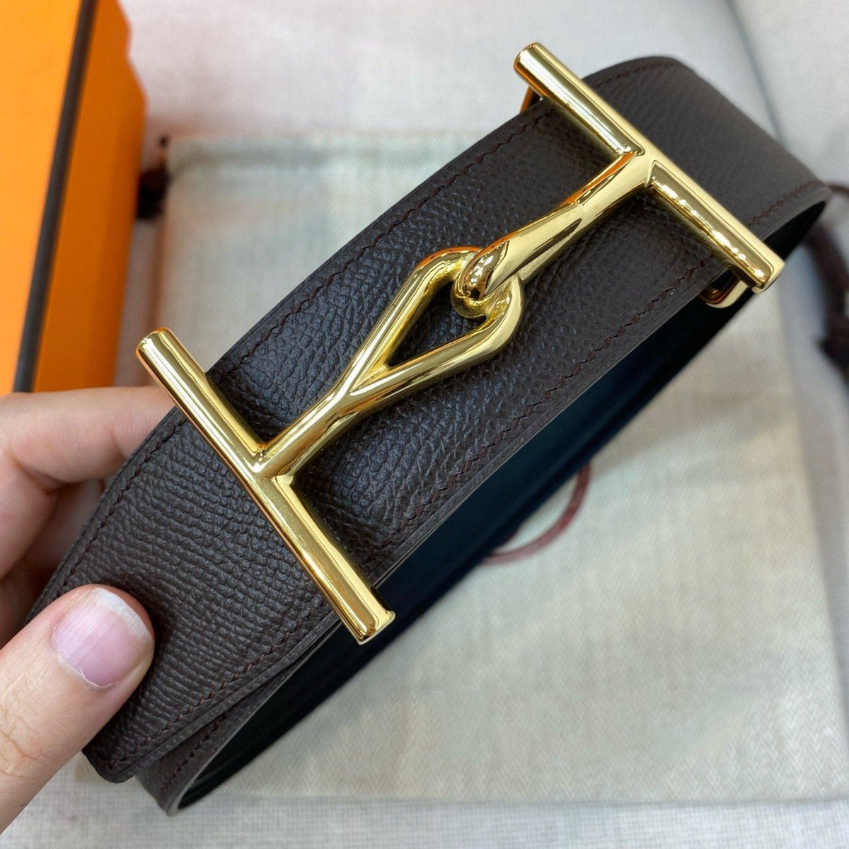 H JUMBO BELT 38MM GOLD BUCKLE DARK TAUPE BLACK LEATHER