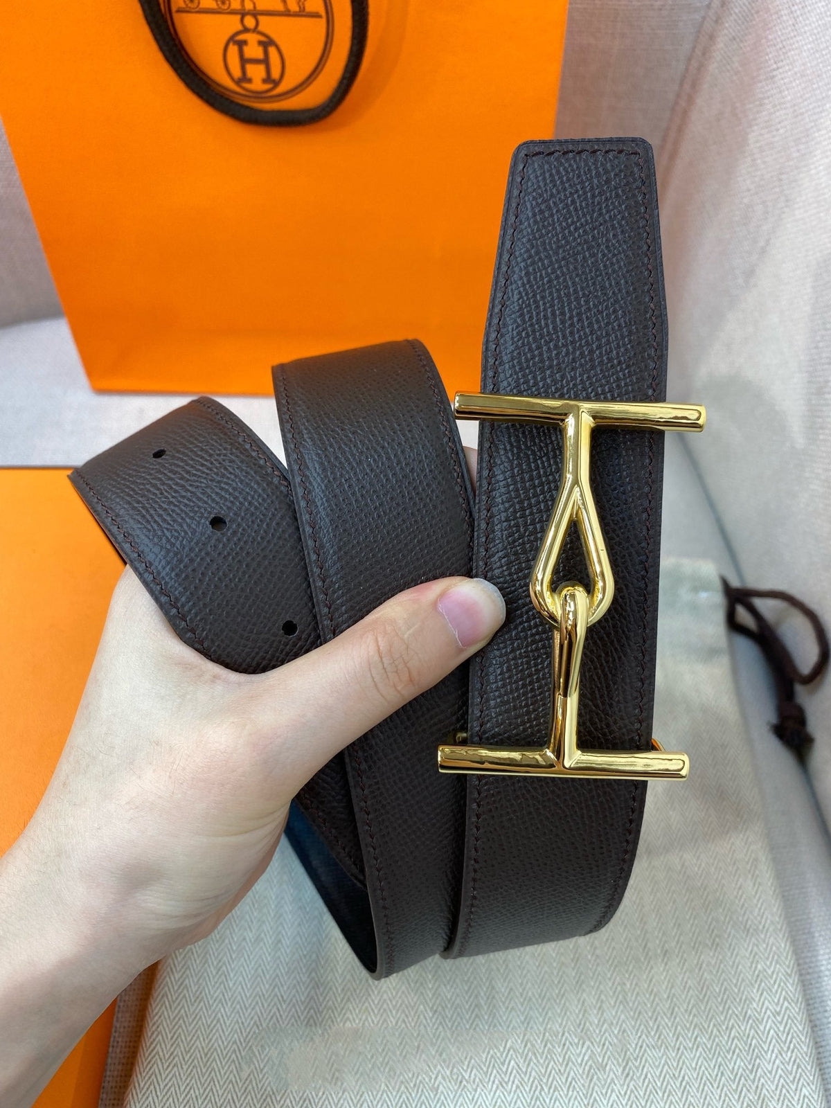 H JUMBO BELT 38MM GOLD BUCKLE DARK TAUPE BLACK LEATHER