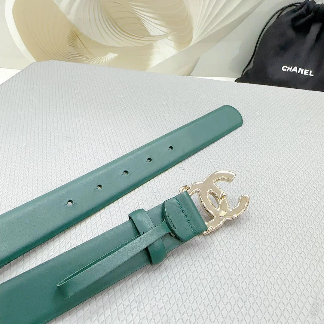 CC 30MM BELT IN COOL GREEN SHINNY CALFSKIN WHITE LOGO