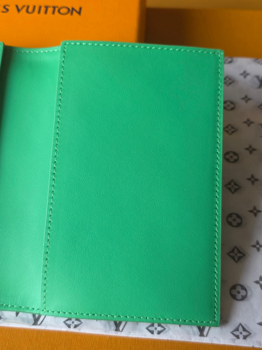 LV M25992 Pocket Organizer Wallet Bamboo Green Taurillon Monogram leather