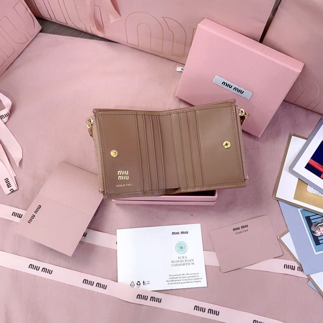 Caramel Small Wallet In Matelassé Nappa Leather