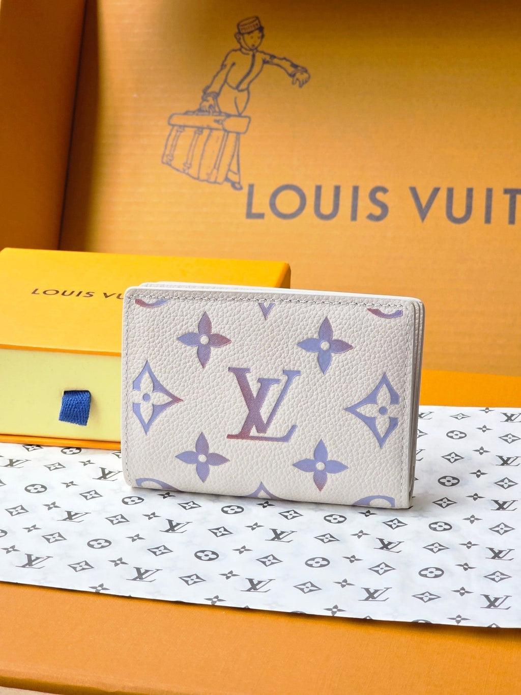 LV M25595 Cléa Wallet Dream Beige Embossed Grained Cowhide - Light GHW