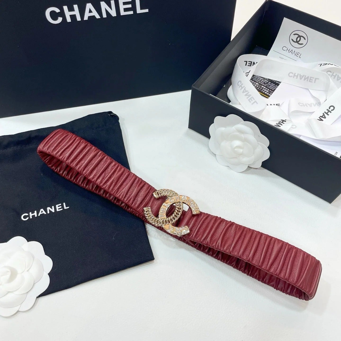 DOUBLE CC 30MM STRETCH BELT IN RED CALFSKIN GOLD CHAIN BUCKLE CRYSTAL LOGO